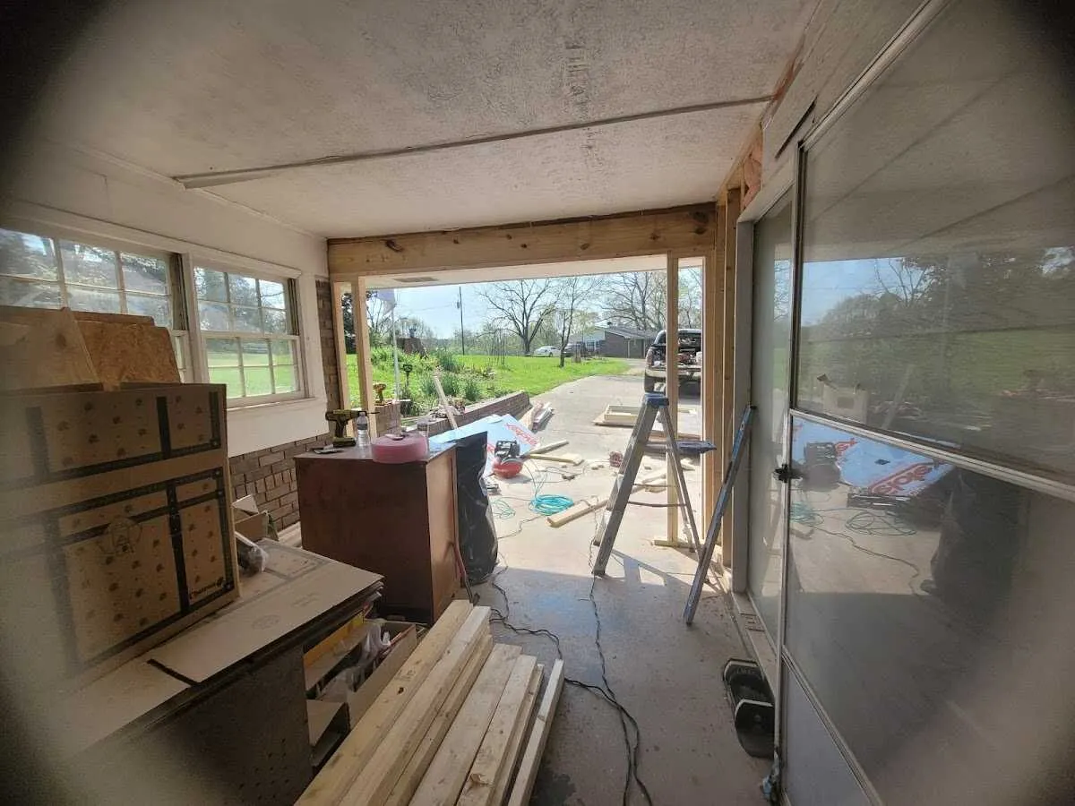 Air movers and dehumidifier for Drying & Dehumidification in South Salt Lake